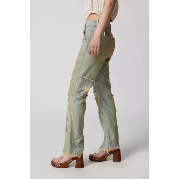 Urban Outfitters BDG Extreme Destroyed Bootcut Jean Size 26 - Picture 4 of 14